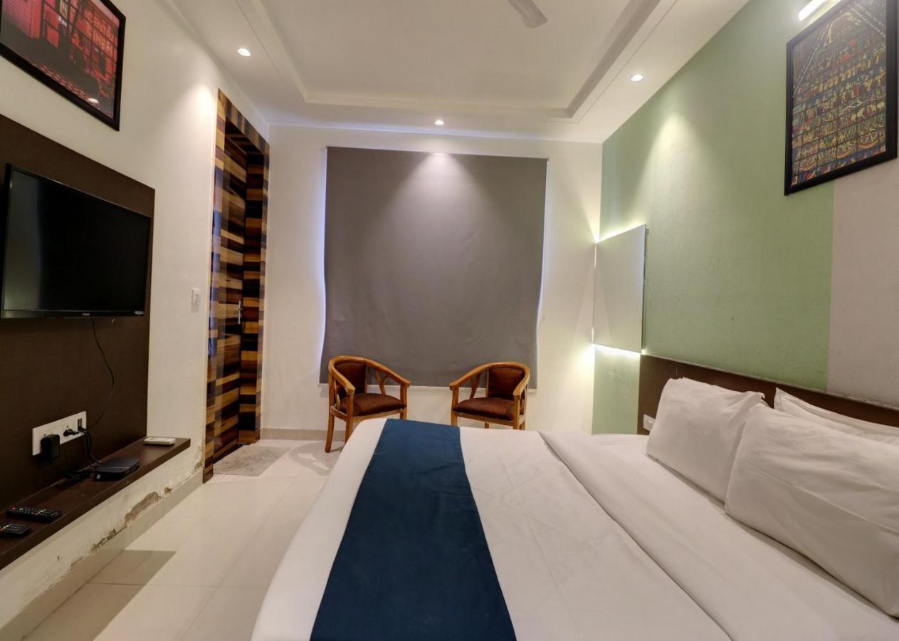 Hotel Mystic Inn ชัยปุระ ภายนอก รูปภาพ