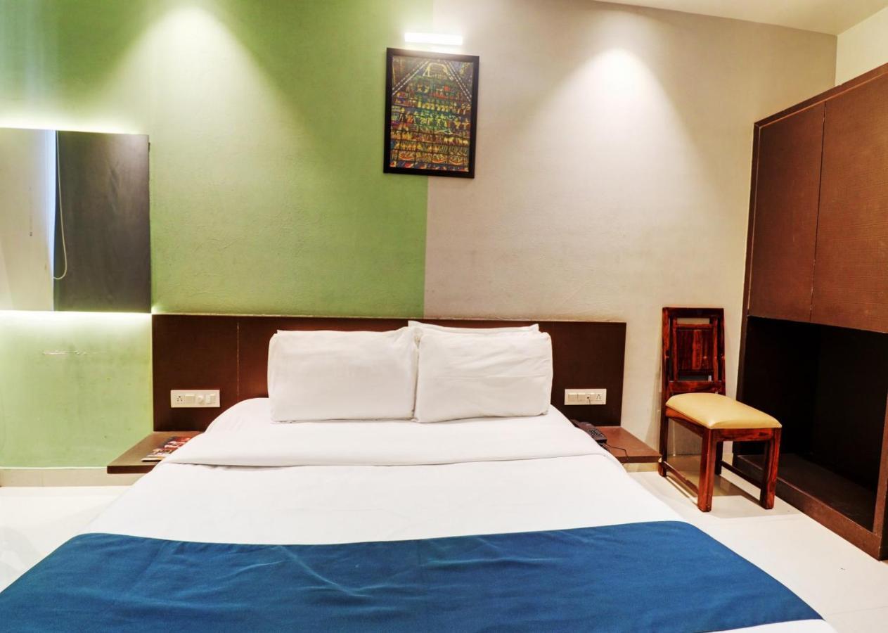 Hotel Mystic Inn ชัยปุระ ภายนอก รูปภาพ